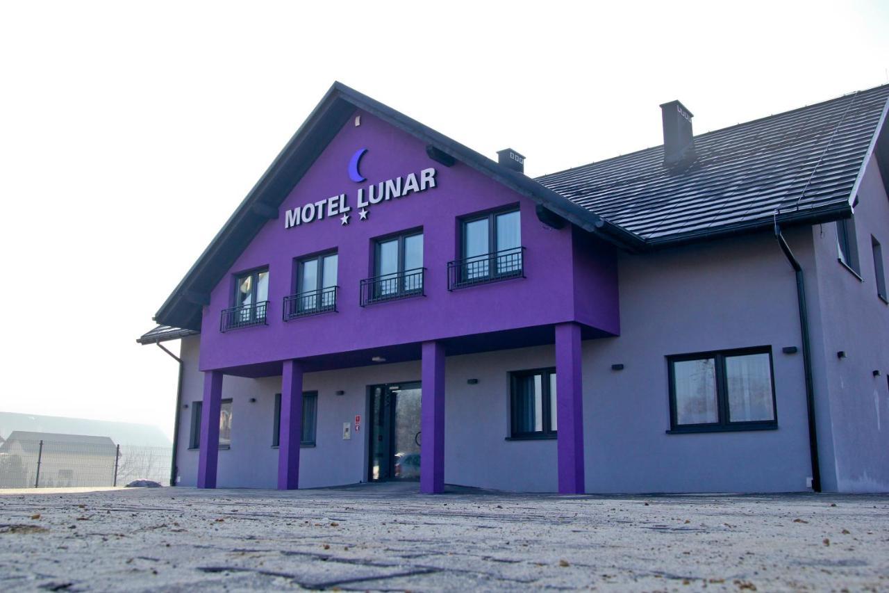 Motel Lunar オシフィエンチム エクステリア 写真
